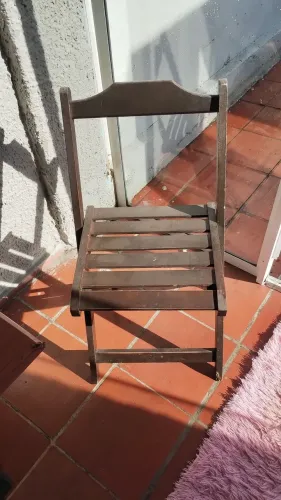 Cadeira em madeira dobravel