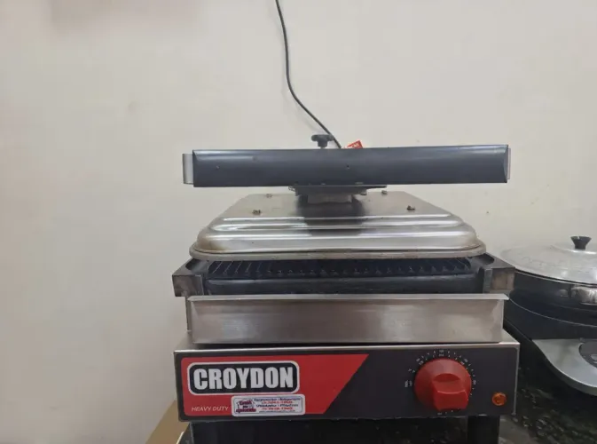 Chapa Sanduícheira Croydon