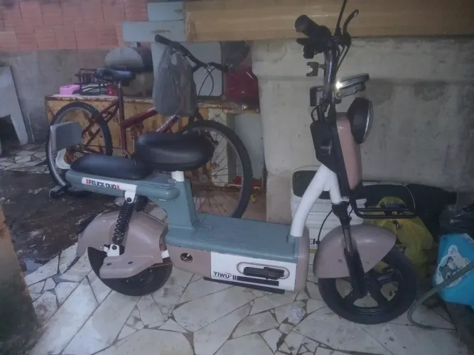 Scooter eletrica Yiwu eletric motors