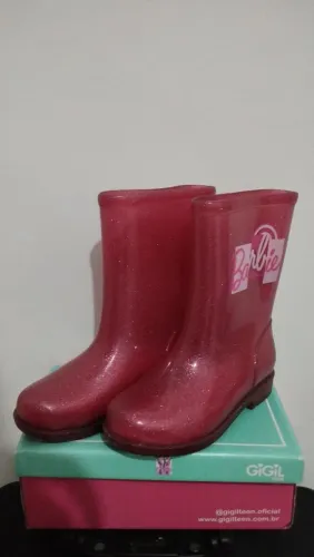 Botinha da Barbie novíssima Tam 29 forma grande