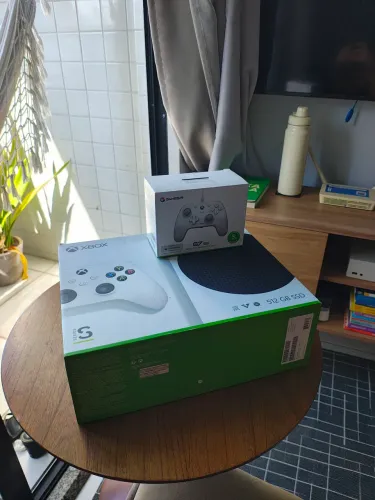 Xbox Series S 512GB - Completo com 2 controles - Estado de Zero