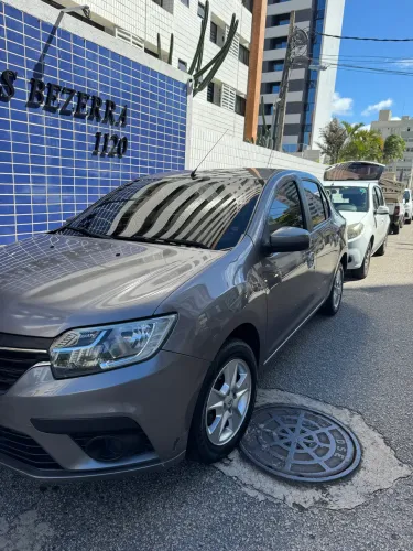 Renault Logan Life Flex 1.0 12V 4P Mec. 2021