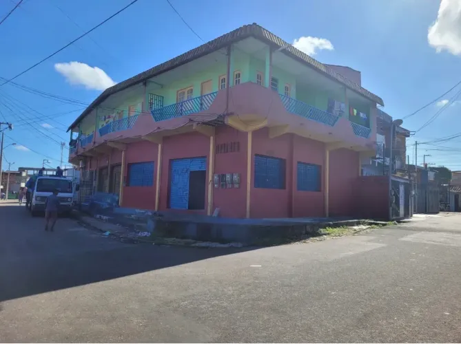 VENDO| Prédio de Renda com 10 Unidades Comerciais e Residenciais - Sacramenta