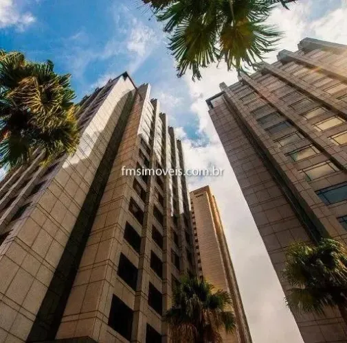 Locação de Sala Comercial de Alto Padrão em Moema, São Paulo-SP: 1 Sala, 6 Banheiros, 14 V