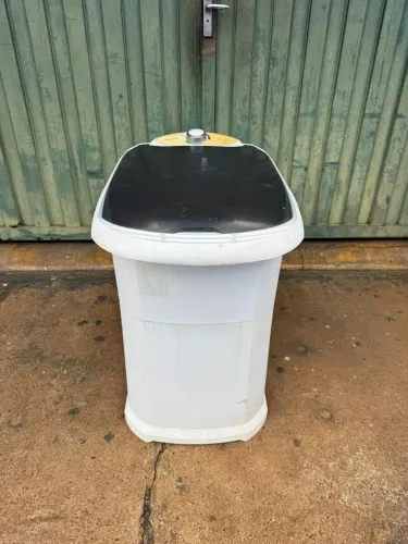 Vendo tanquinho Colormaq usado 