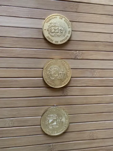 Medalha banhada