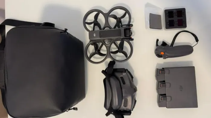 Drone DJI Avata 2 Fly More Combo (3 Baterias) + Controle FPV 3 + RC Motion 3
