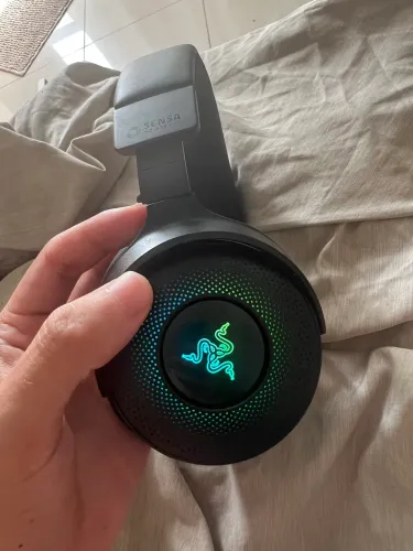 Headset Gamer Wireless Razer Kraken V4 Pro + OLED Control Hub (Completo)
