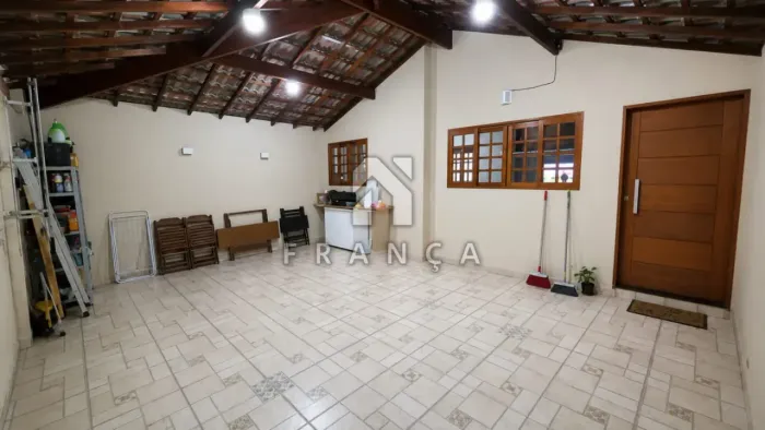 CASA - 03 QUARTOS - VILLA BRANCA