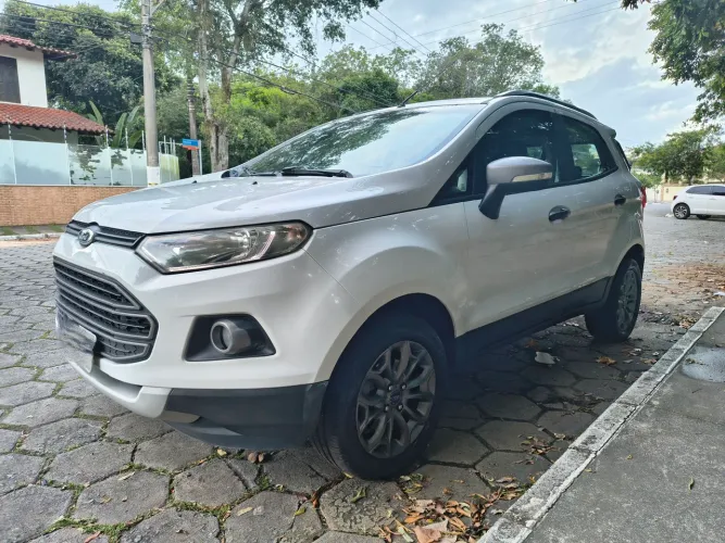 Ford Ecosport Freestyle 1.6 16V Flex 5P 2015