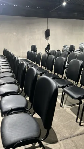 Poltronas pra igreja, auditório