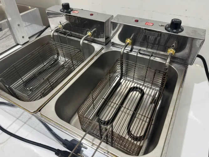 Fritadeira eletrica dupla em aço inox
