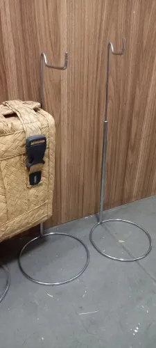 Expositor de bolsa em ferro