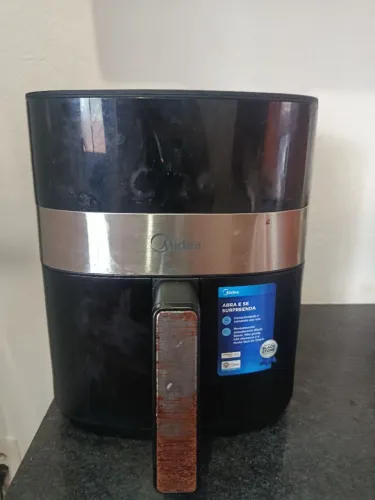 Fritadeira inteligente Midea 6 litros