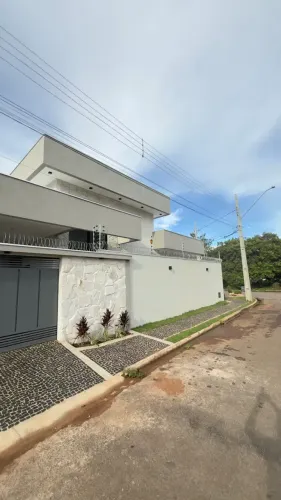 CASA À VENDA 3/4 - 186 M² - PROX. PRAIA DA GRACIOSA