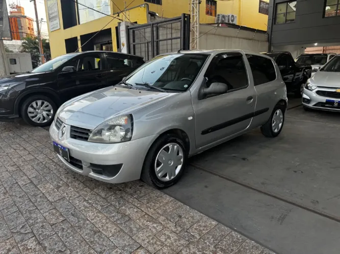 Renault Clio Campus Hi-flex 1.0 16V 3P 2011