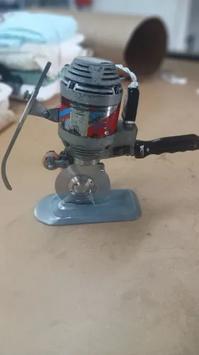 Máquina de corte de tecido feoravante 