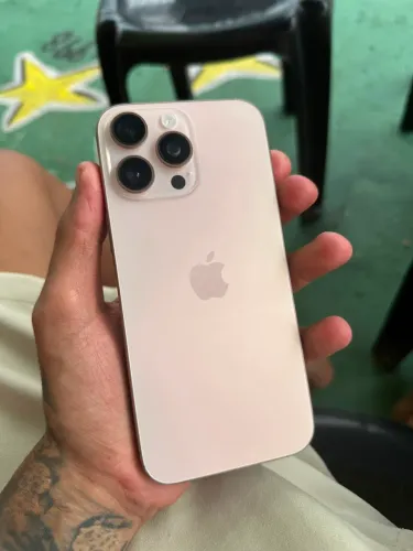 iPhone 16 pro max 4700