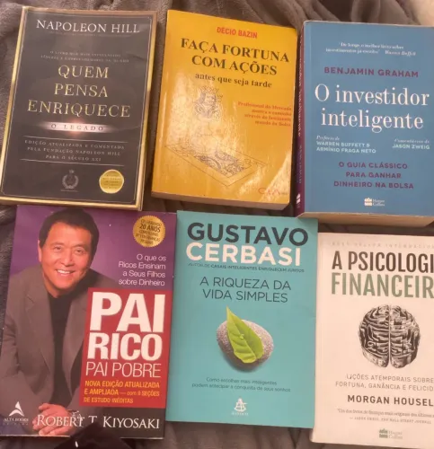 Vendo 6 livros de inteligência financeira todos seminovos
