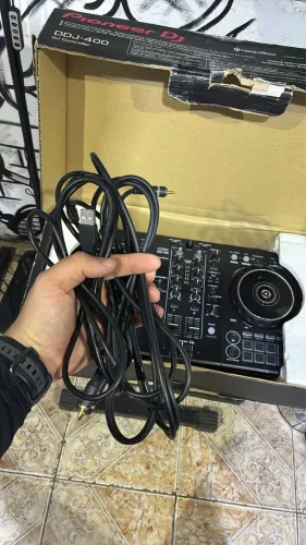 Controladora DDJ-400