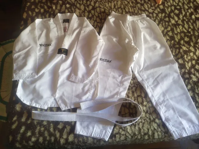 Kimono Dobok Taekwondo Size 1 150cm