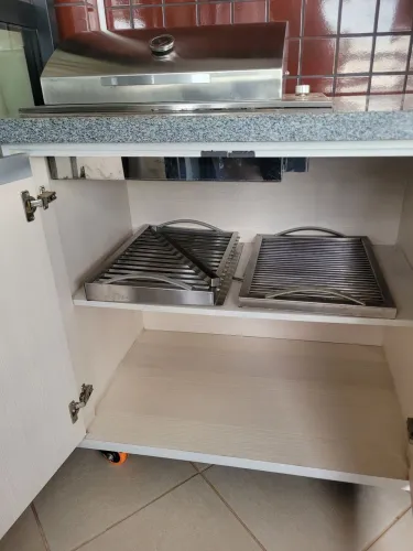 CHURRASQUEIRA ELETRICA COM MÓVEL