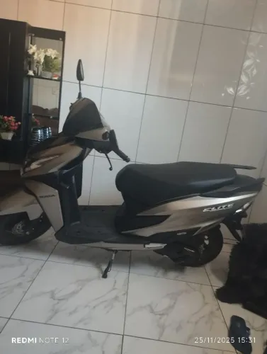 Vendo moto Novinha