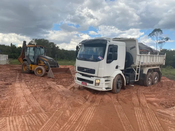 Retroescavadeira, rolo compactador, patrol motoniveladora , escavadeira hidráulica