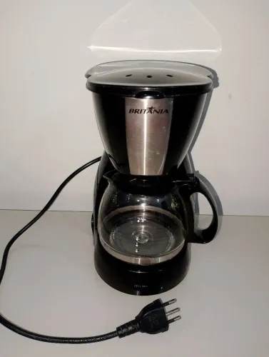 Vende-se cafeteira elétrica da britânia 220v em perfeitas condições, usada poucas vezes