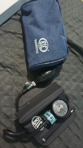 Esfigmomanômetro BIC (aparelho de pressão)