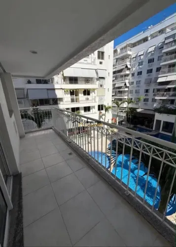 Apartamento com 3 dormitórios à venda, 74 m² por R$ 340.000,00 - Vila Valqueire - Rio de J