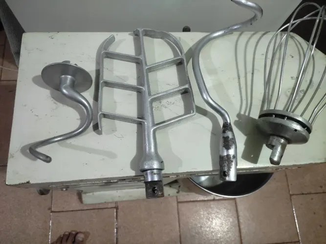 Batedeira industrial de 12 litros