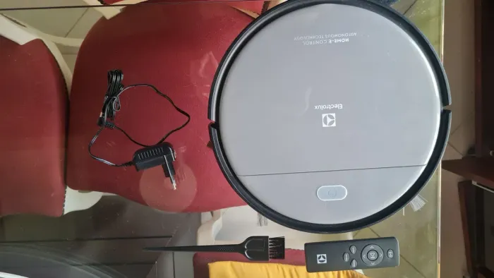 Aspirador robô eletrolux ERB20