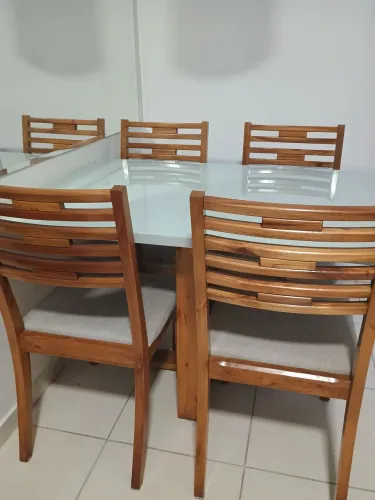 Jogo de mesa retangular em laca e 4 cadeiras em madeira maciça