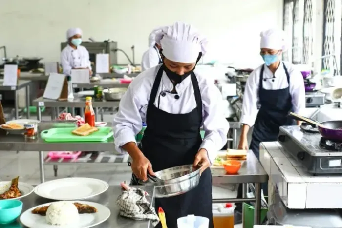 Auxiliar de Cozinha - Restaurante em Niterói