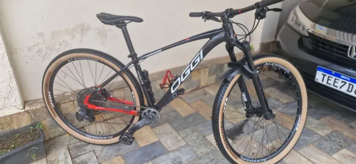 Bicicleta MTB OGGI BIGWELL 7.6