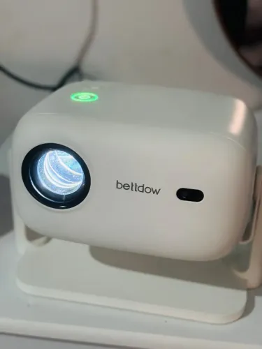 Projetor Bettdow Ac 1060 branco
