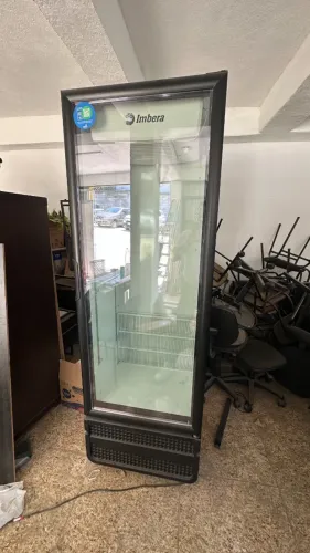 Expositor Refrigerado Imbera VRS16 Preto Porta de Vidro 220V