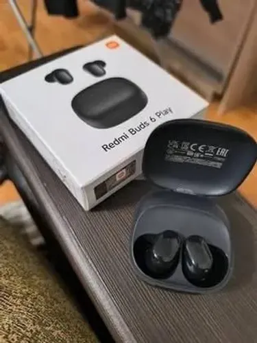 Xiaom Redmi buds 6 play - 1 mês de uso, novíssimo. Com caixa