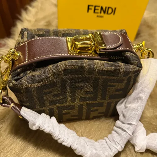 Bolsa Fendi com caixa linha premium 