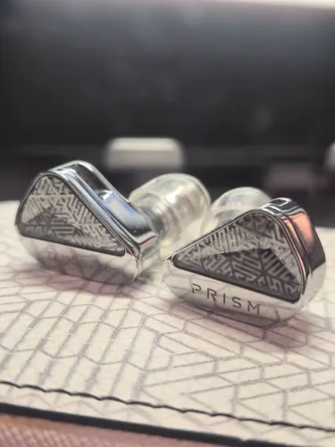 Tanchjim Prism + Cable X