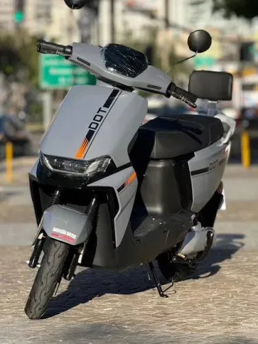 Scooter elétrica zerada