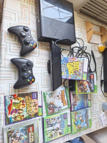 X box + kinect + 2 controles + jogos
