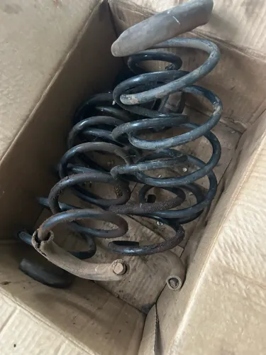 Vendo kit de molas cortadas/estavam no Jetta 2.0 anos 2016.