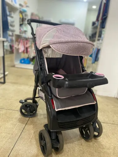 CARRINHO TUTTI BABY SEMI NOVO COM GARANTIA