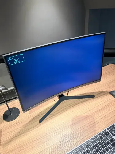 Monitor Gamer Curvo Samsung 27" C27RG50