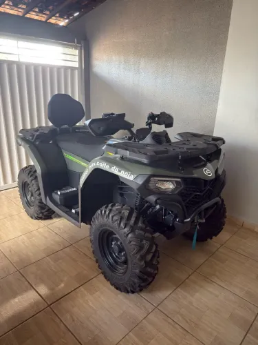 Quadriciclo CF 450L 2025