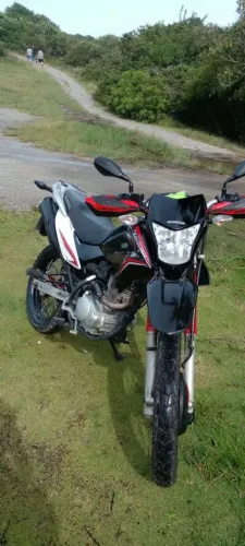 Vendo moto broz 150