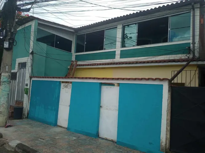 VENDO CASARÃO todo em BLINDEX COM 2 kit nets 