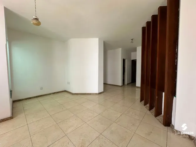 Casa à venda no bairro Luzia com 196m² de área construída, 3 quartos - Luzia - A